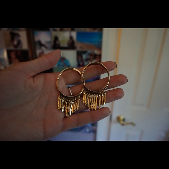 Hoop dangle earrings!! - Picture 1 of 3